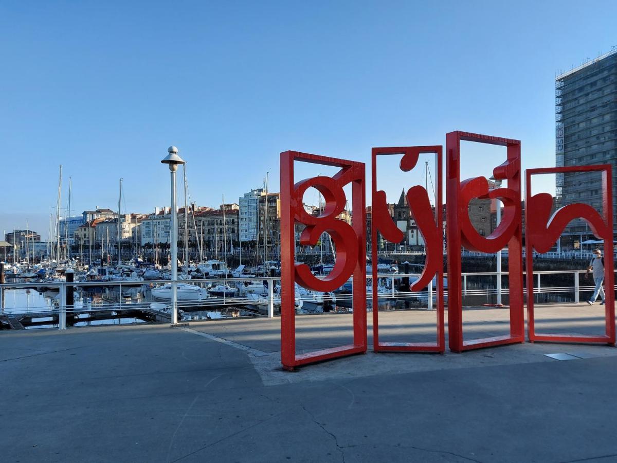 La Galeria De San Lorenzo Gijon Bagian luar foto