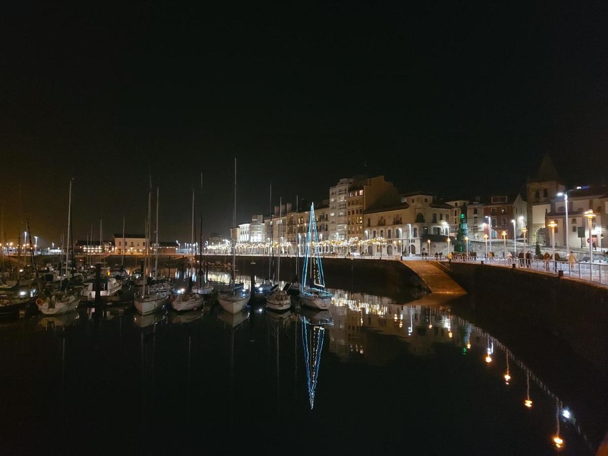 La Galeria De San Lorenzo Gijon Bagian luar foto